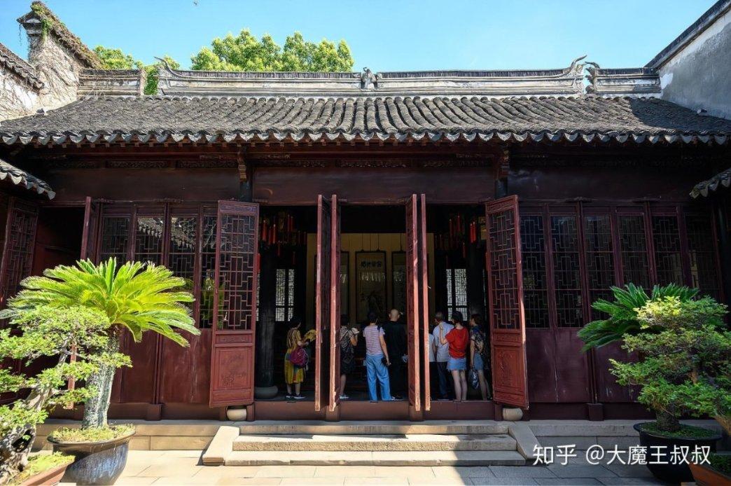 逃出比利树屋
